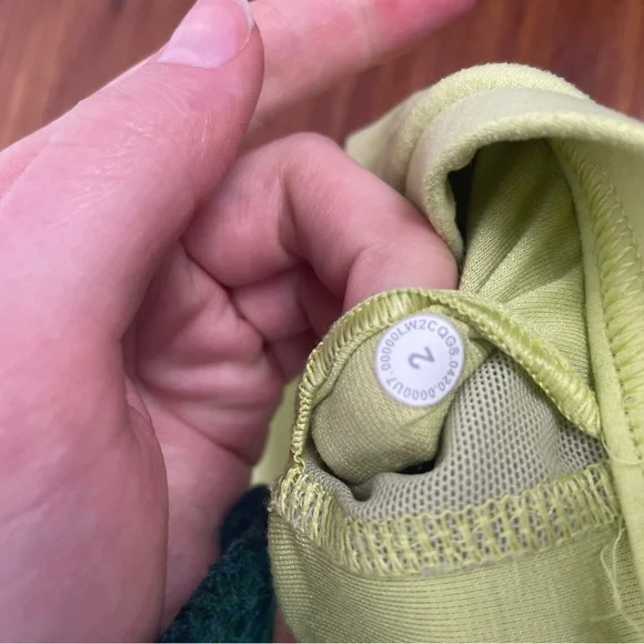 Lululemon Love to Layer Yellow Sports Bra Size 2 Women’s GUC - Picture 7 of 15